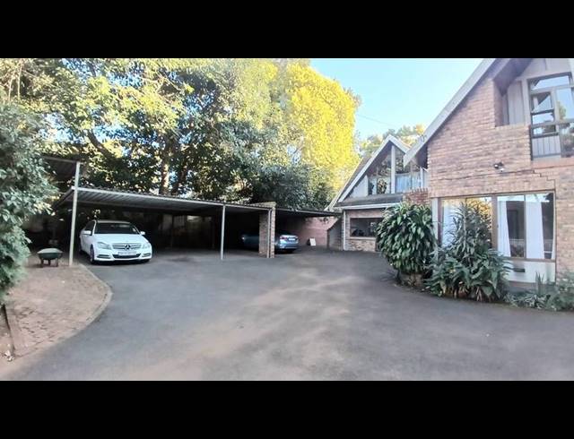 6 BEDROOM HOUSE FOR SALE IN KLOOF
